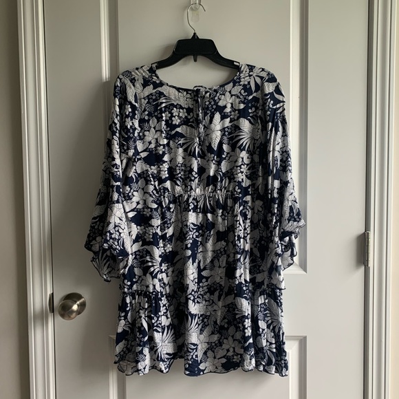 Navy Floral Flute Sleeve Dress - Picture 4 of 4